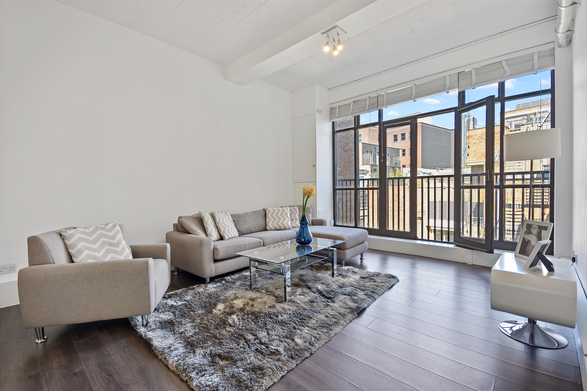 MH-Britannia-Lofts-Reception-Close3-1